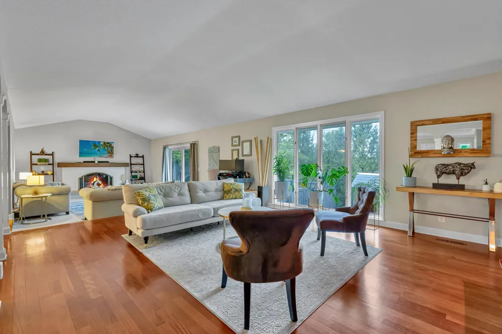 7001 Lanham Lane Edina, MN 55439