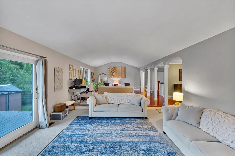 7001 Lanham Lane Edina, MN 55439