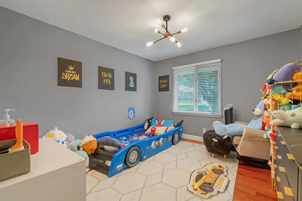 7001 Lanham Lane Edina, MN 55439