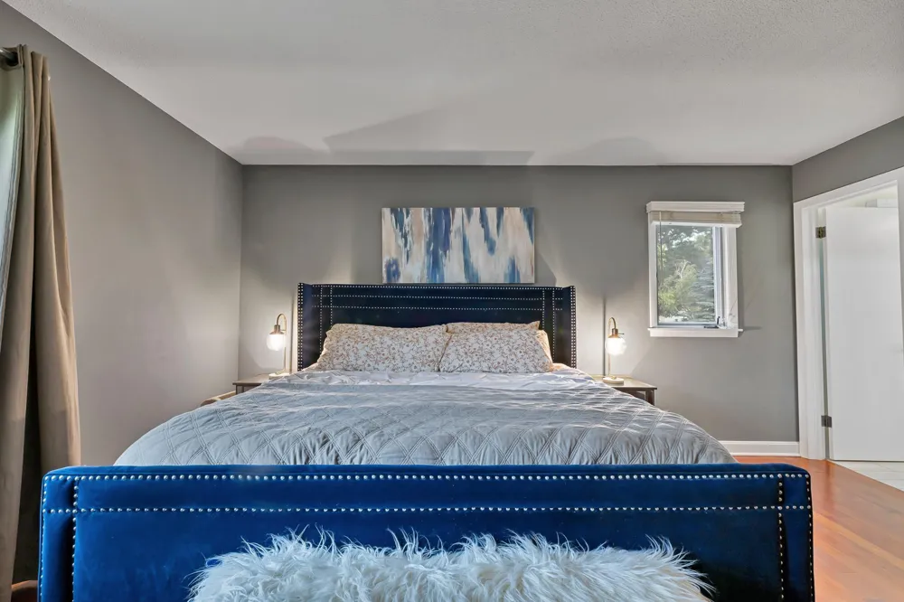 7001 Lanham Lane Edina, MN 55439