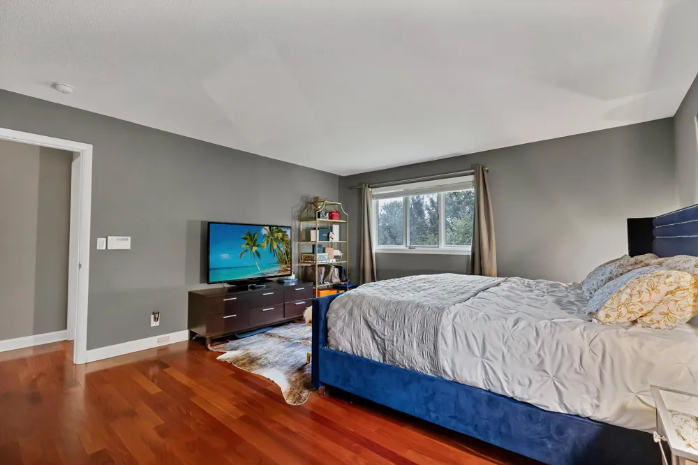 7001 Lanham Lane Edina, MN 55439