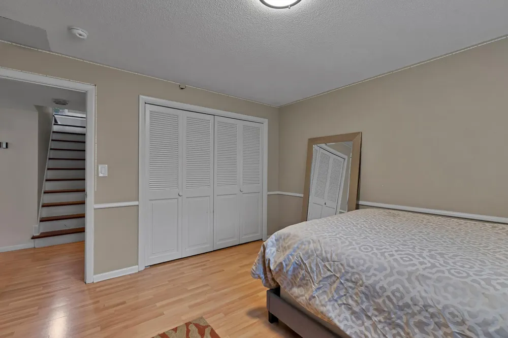 7001 Lanham Lane Edina, MN 55439