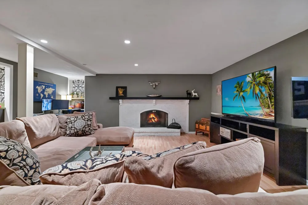 7001 Lanham Lane Edina, MN 55439