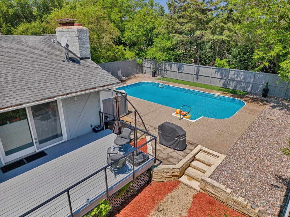 7001 Lanham Lane Edina, MN 55439