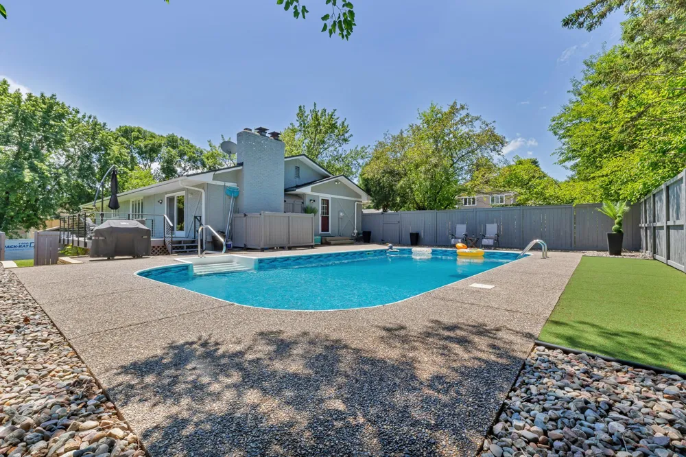 7001 Lanham Lane Edina, MN 55439