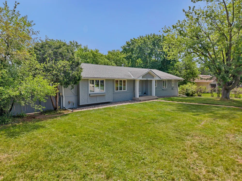 7001 Lanham Lane Edina, MN 55439