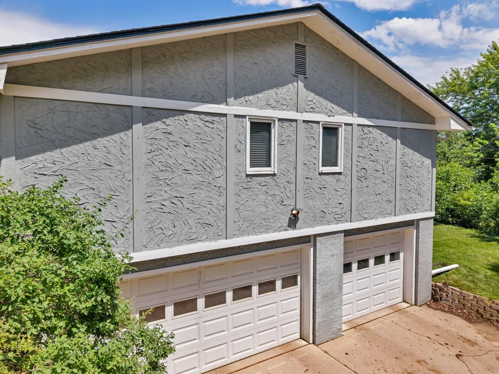 7001 Lanham Lane Edina, MN 55439