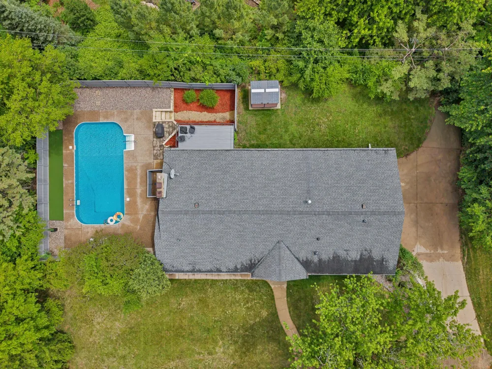 7001 Lanham Lane Edina, MN 55439