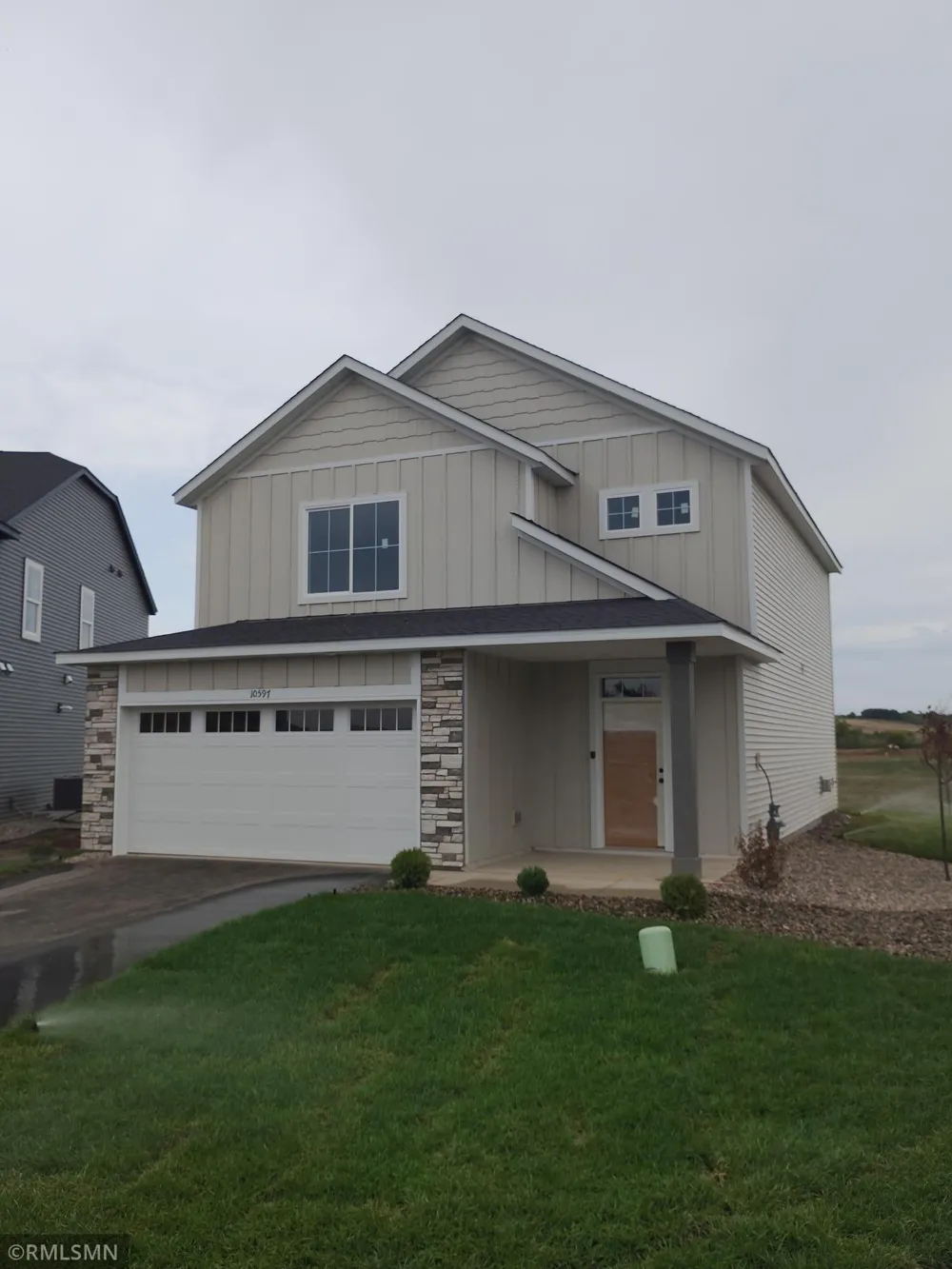 10597 Goodview Avenue S Cottage Grove, MN 55016