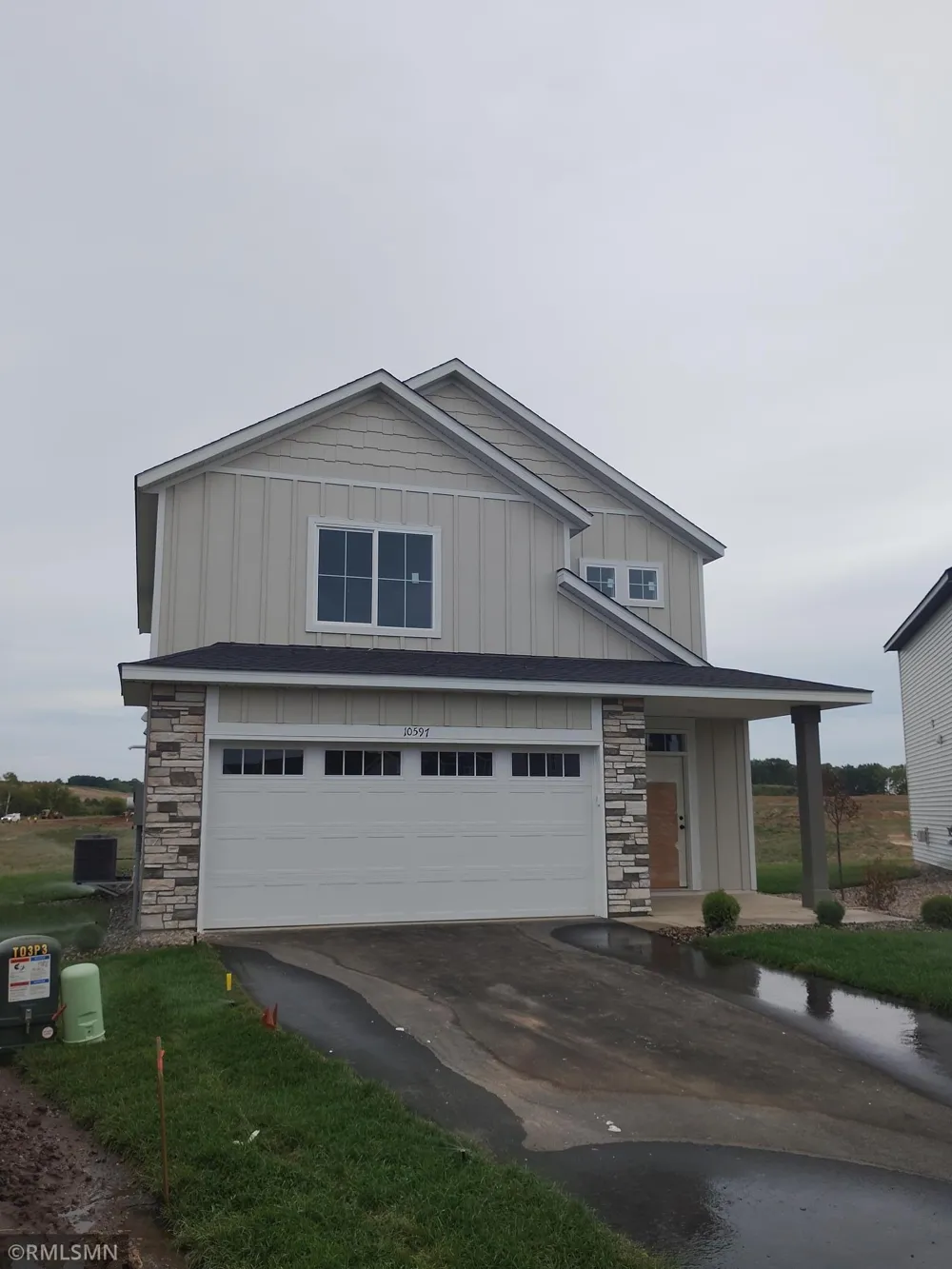 10597 Goodview Avenue S Cottage Grove, MN 55016