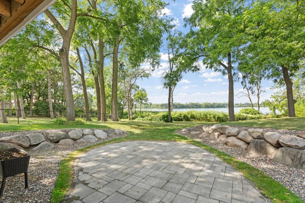 4337 Old Highway 10 Arden Hills, MN 55112
