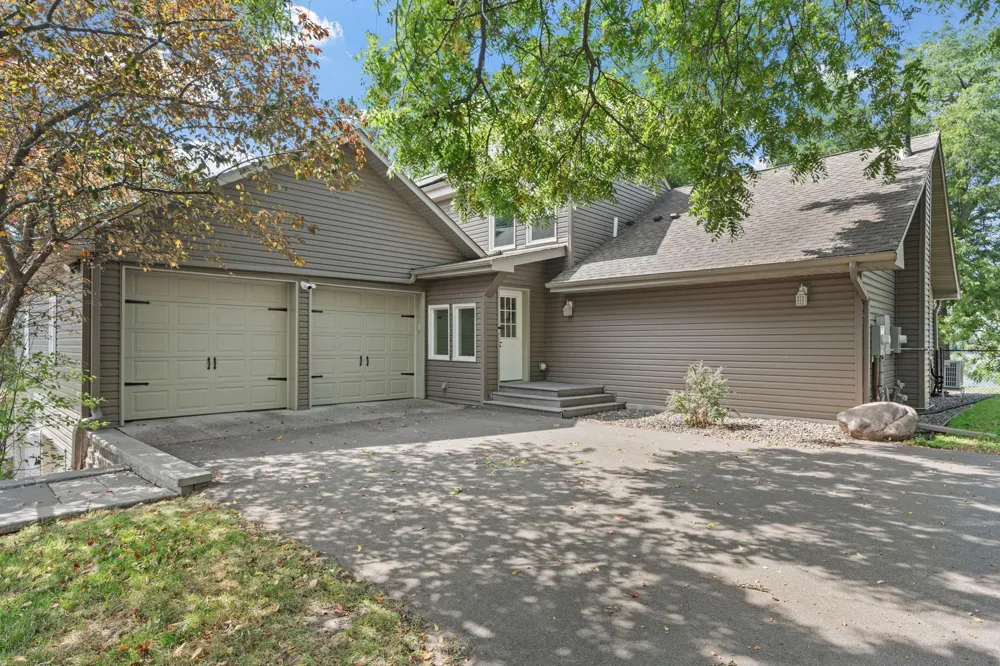 4337 Old Highway 10 Arden Hills, MN 55112