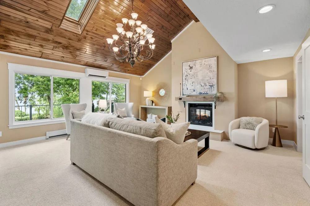 4337 Old Highway 10 Arden Hills, MN 55112