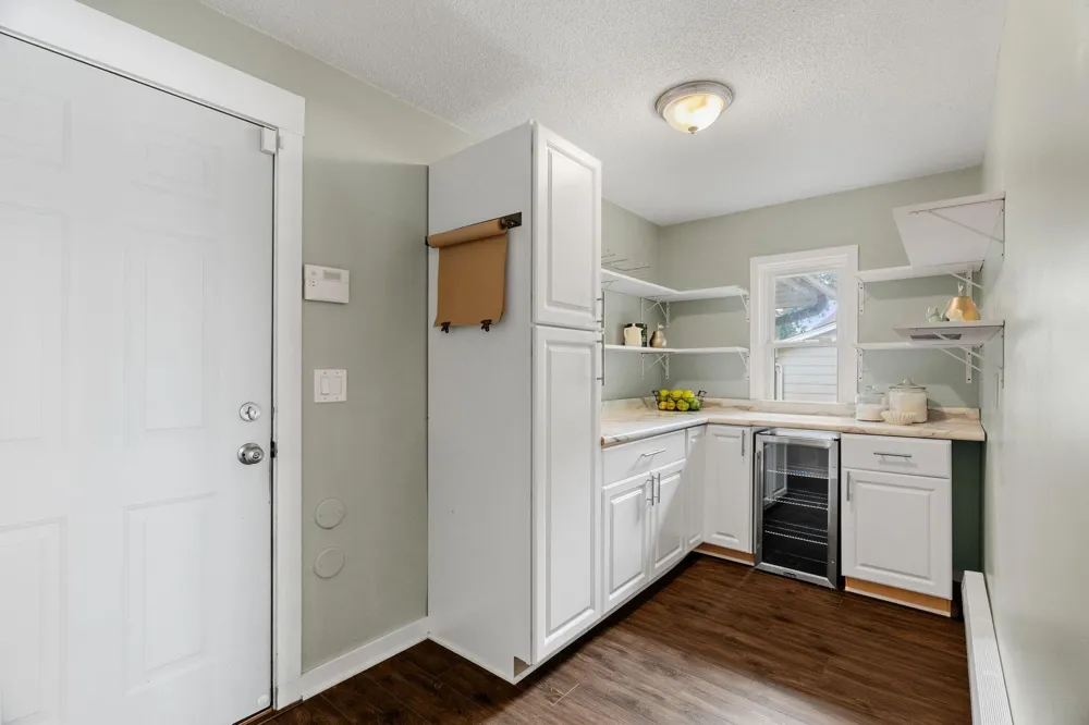 4337 Old Highway 10 Arden Hills, MN 55112