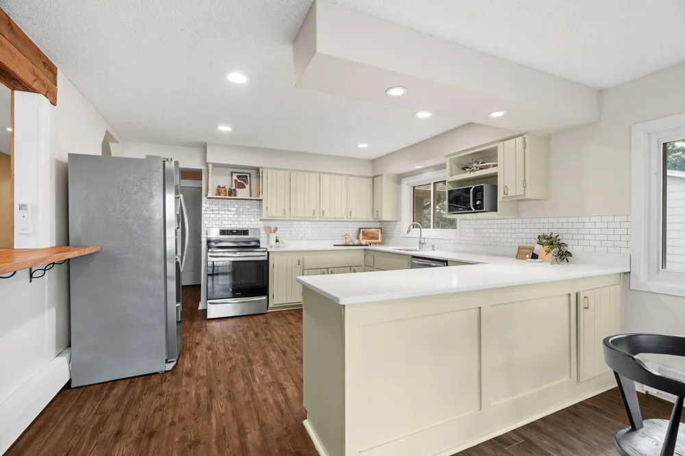 4337 Old Highway 10 Arden Hills, MN 55112