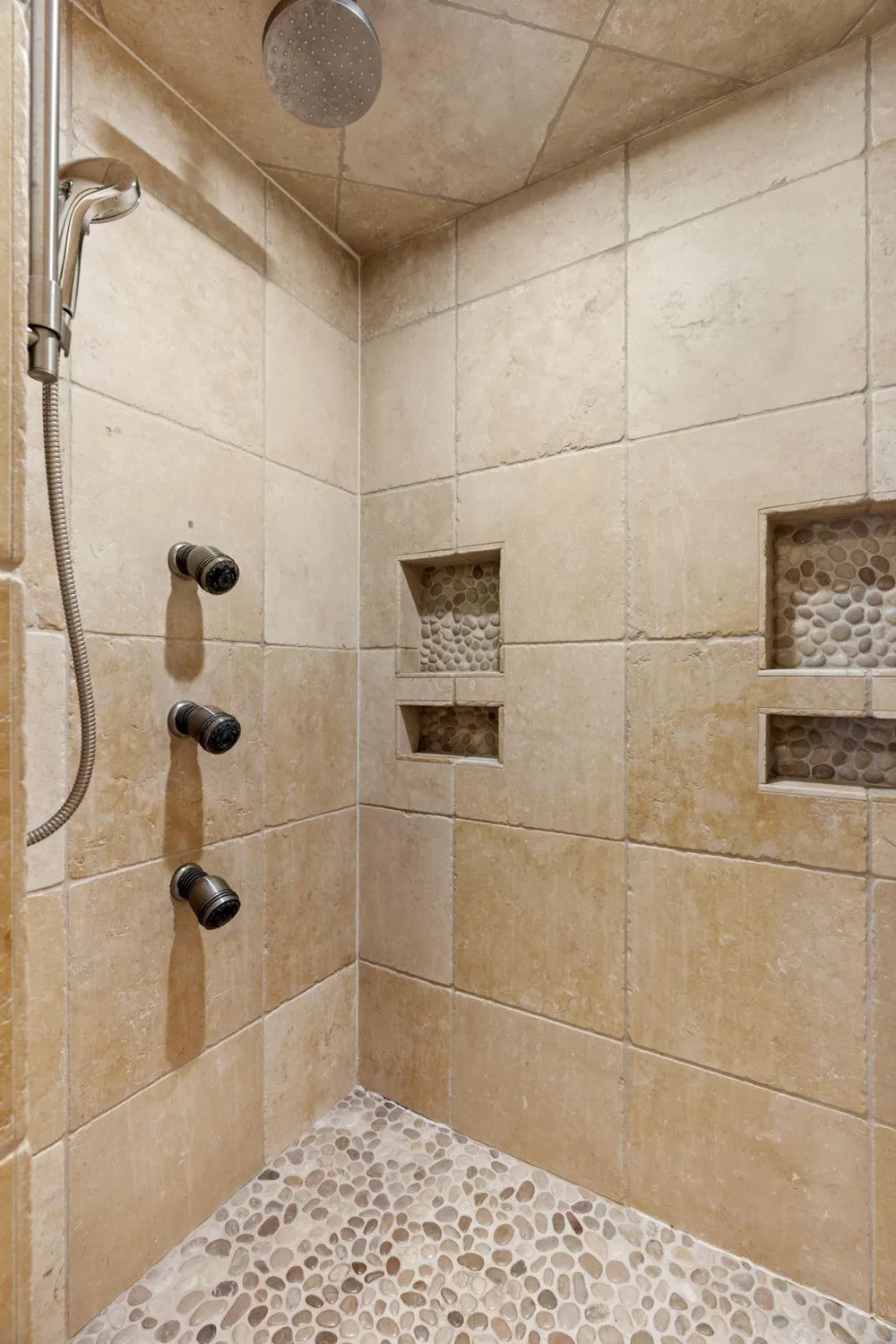 4337 Old Highway 10 Arden Hills, MN 55112