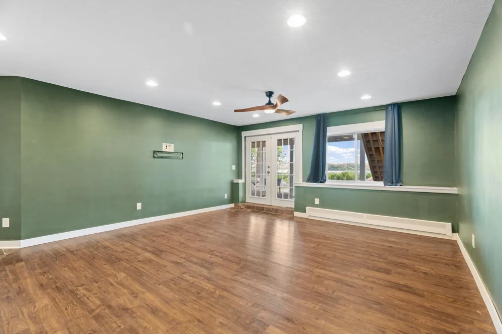 4337 Old Highway 10 Arden Hills, MN 55112