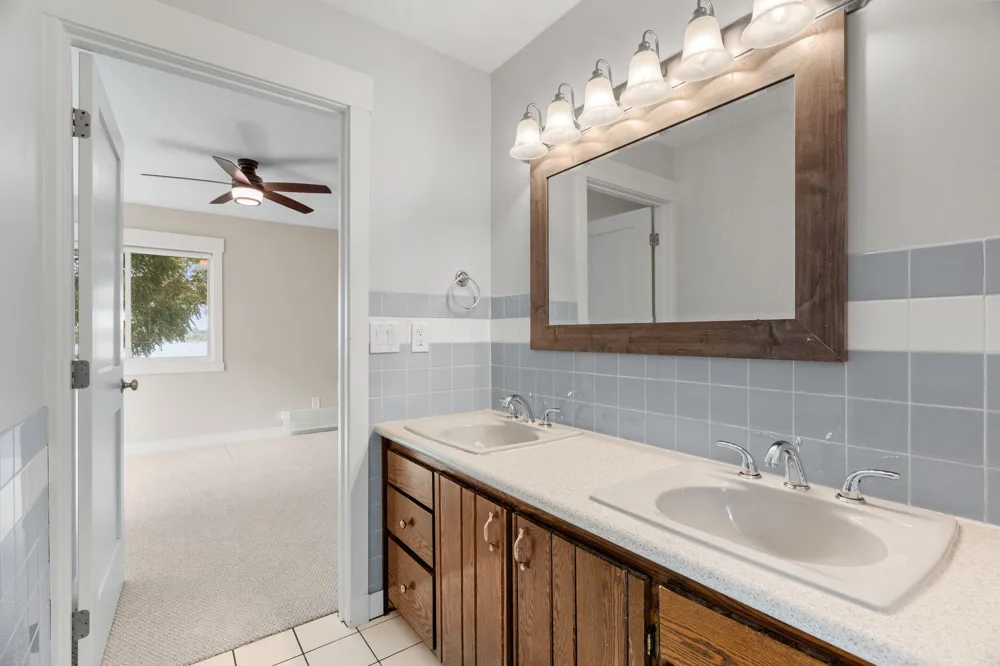 4337 Old Highway 10 Arden Hills, MN 55112