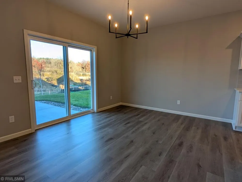 10593 Goodview Avenue S Cottage Grove, MN 55016