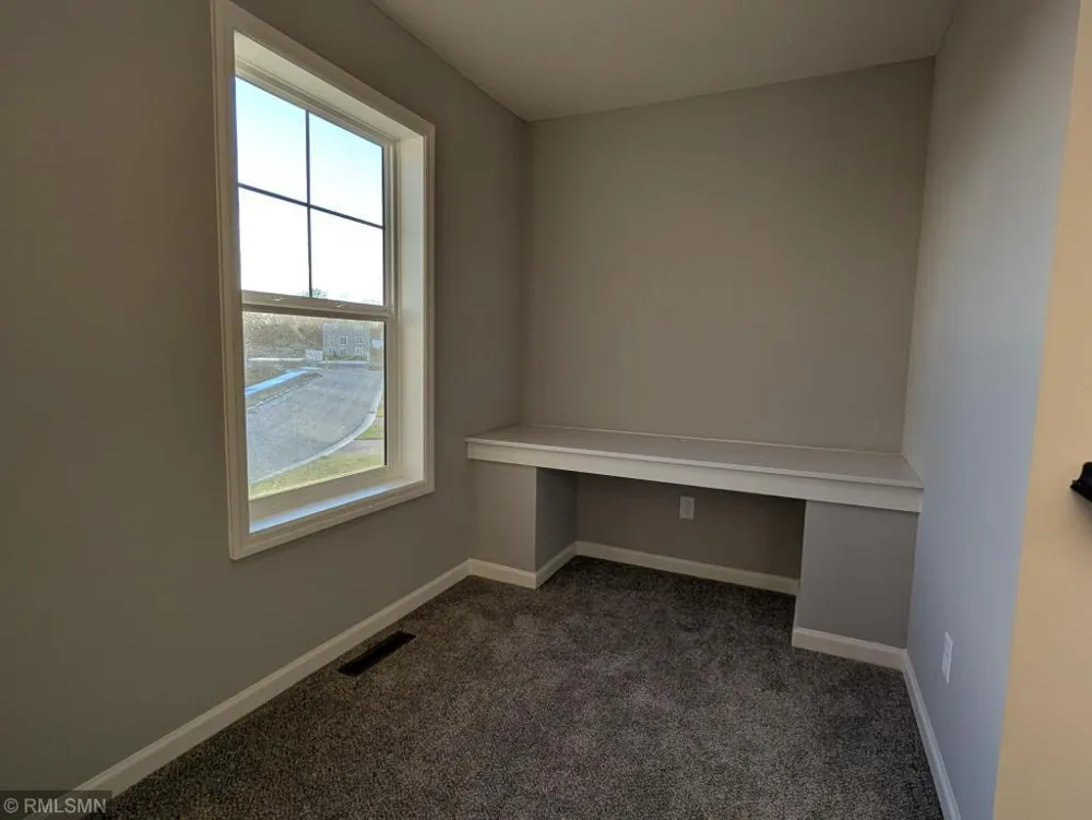 10593 Goodview Avenue S Cottage Grove, MN 55016