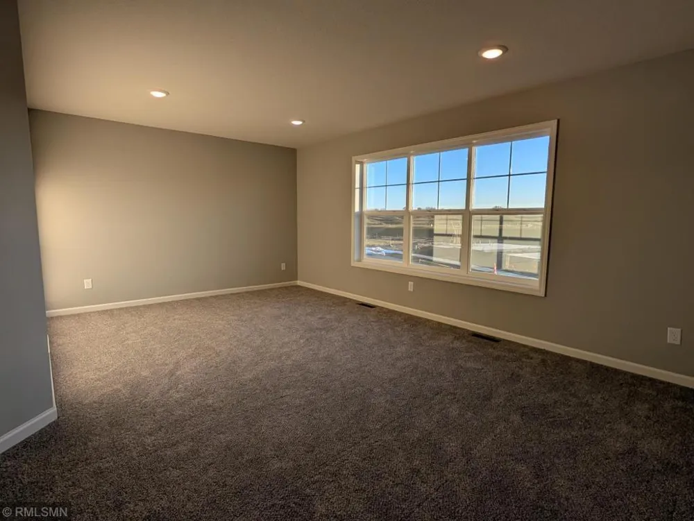 10593 Goodview Avenue S Cottage Grove, MN 55016