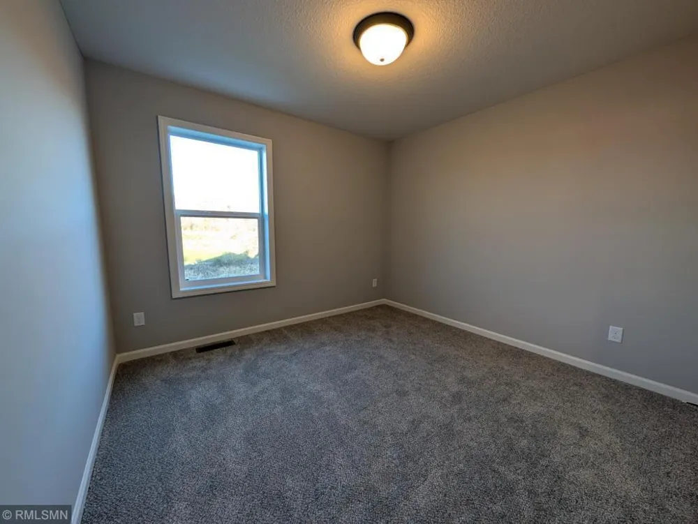 10593 Goodview Avenue S Cottage Grove, MN 55016