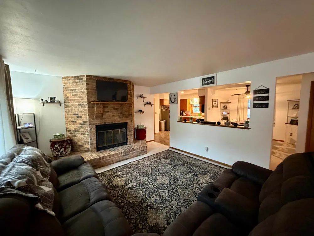 1018 Elm Street Luverne, MN 56156
