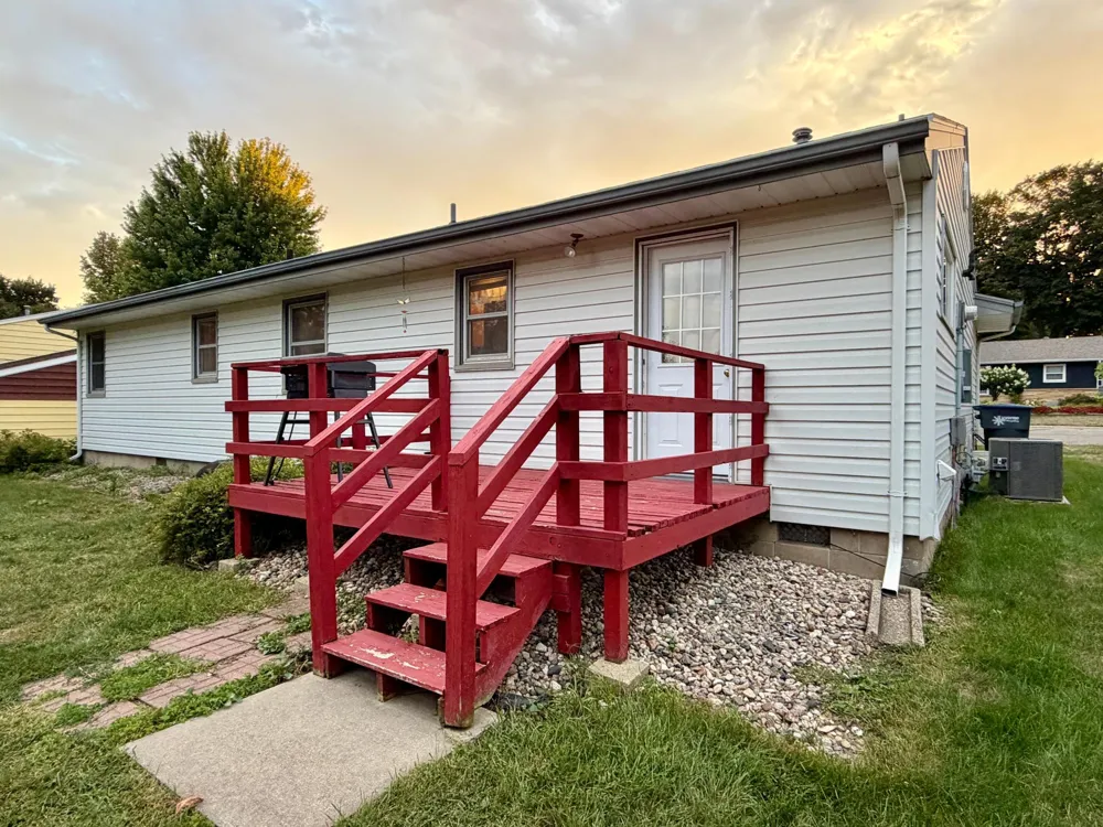 1018 Elm Street Luverne, MN 56156