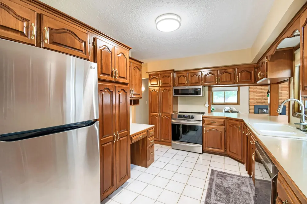 227 Dawn Avenue Shoreview, MN 55126
