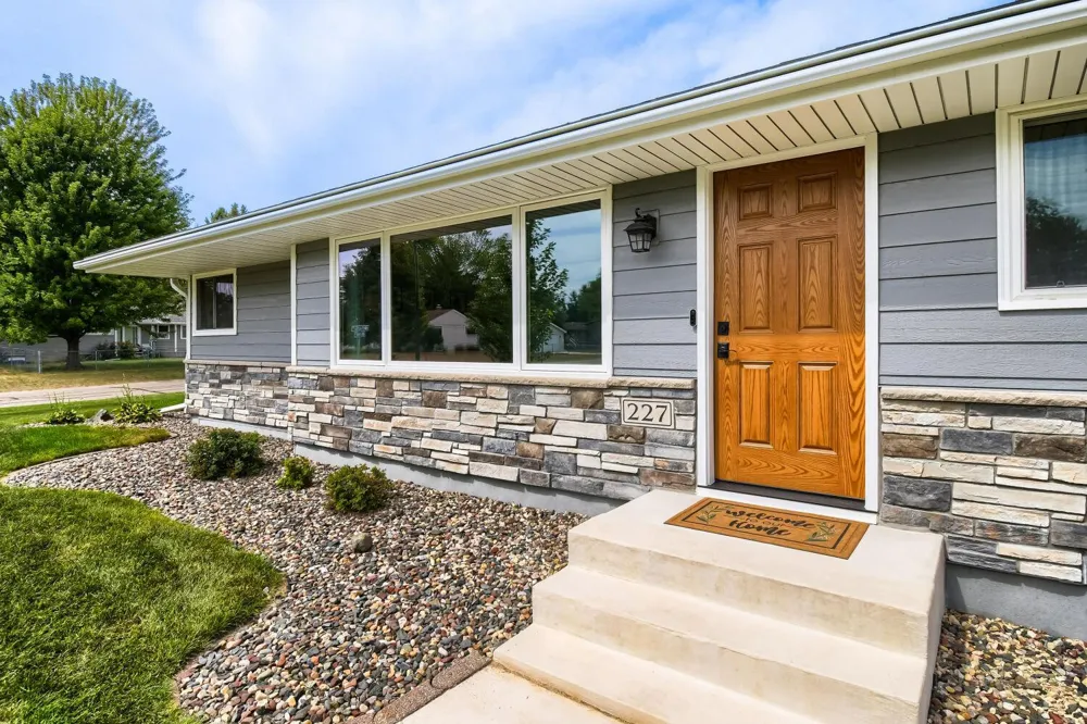 227 Dawn Avenue Shoreview, MN 55126