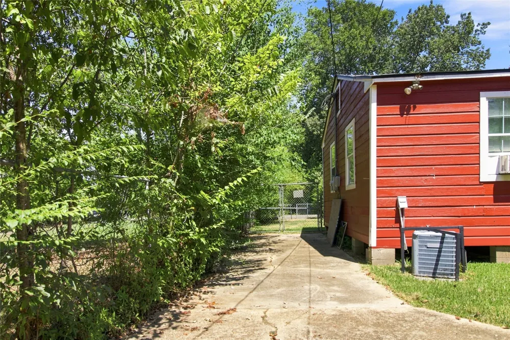 1707 Dakar Street Shreveport, LA 71107