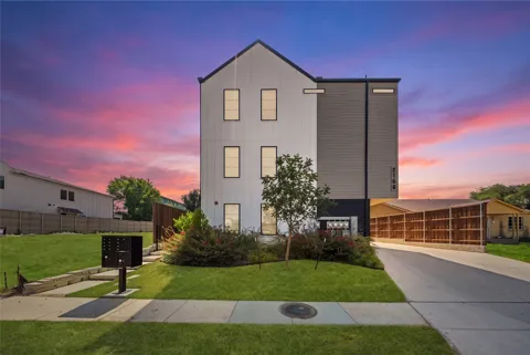 2166 Lovedale Avenue #102