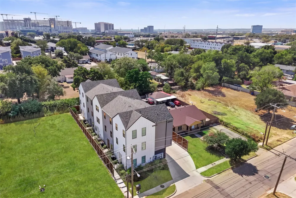 2166 Lovedale Avenue #102 Dallas, TX 75235