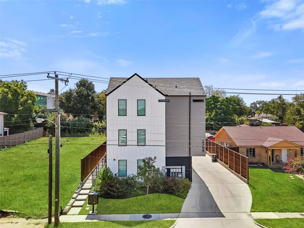 2166 Lovedale Avenue #102 Dallas, TX 75235