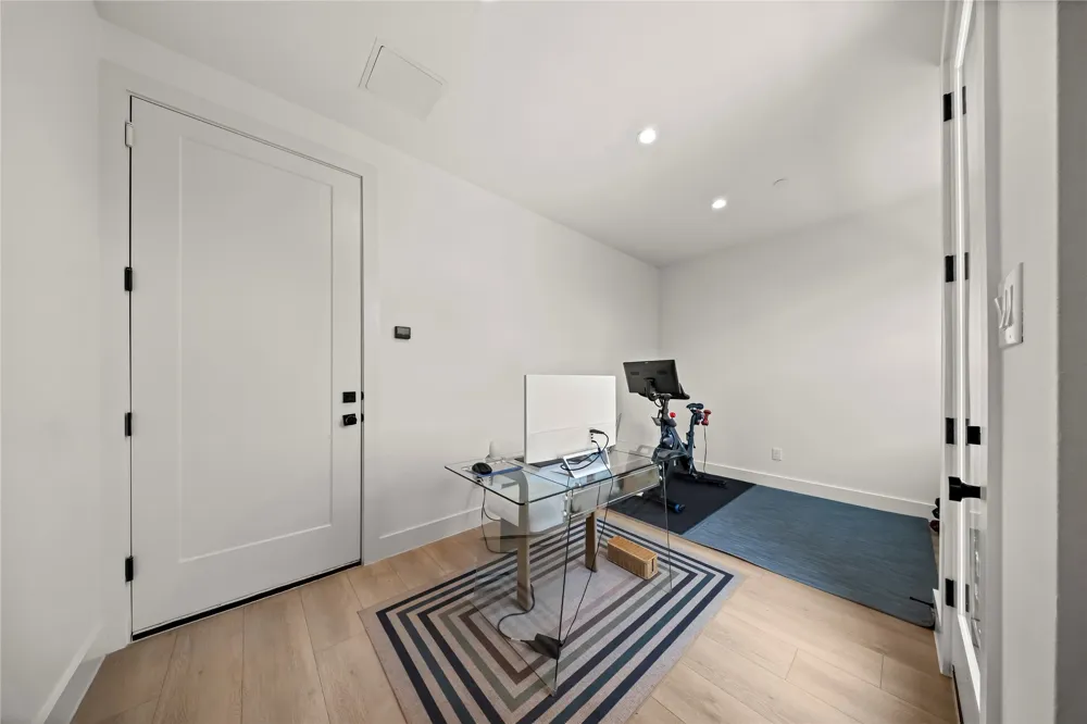 2166 Lovedale Avenue #102 Dallas, TX 75235