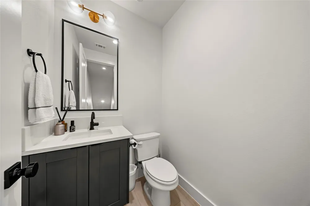 2166 Lovedale Avenue #102 Dallas, TX 75235
