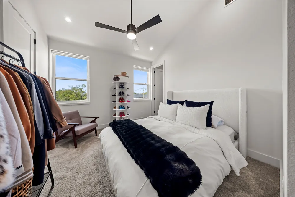 2166 Lovedale Avenue #102 Dallas, TX 75235