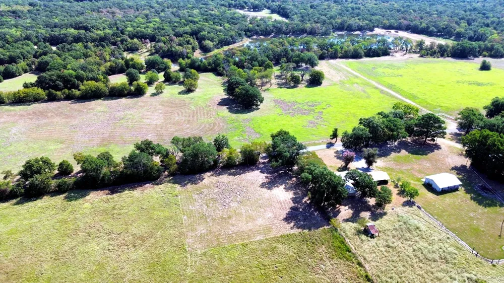1 FCR 196 Streetman, TX 75859