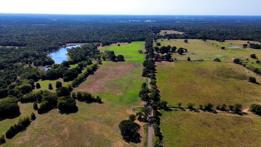 1 FCR 196 Streetman, TX 75859