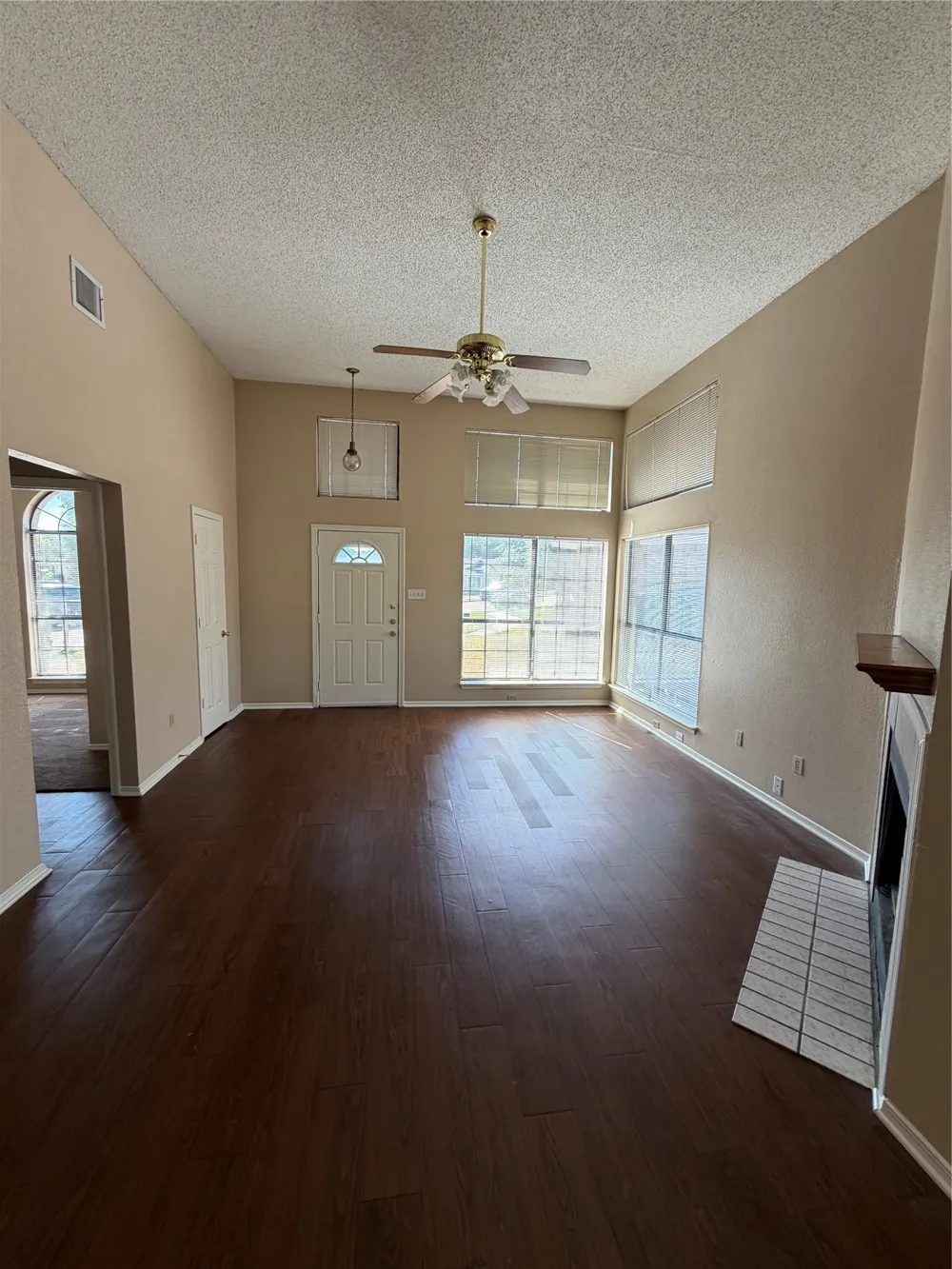 425 Horse Shoe Bend Mesquite, TX 75149