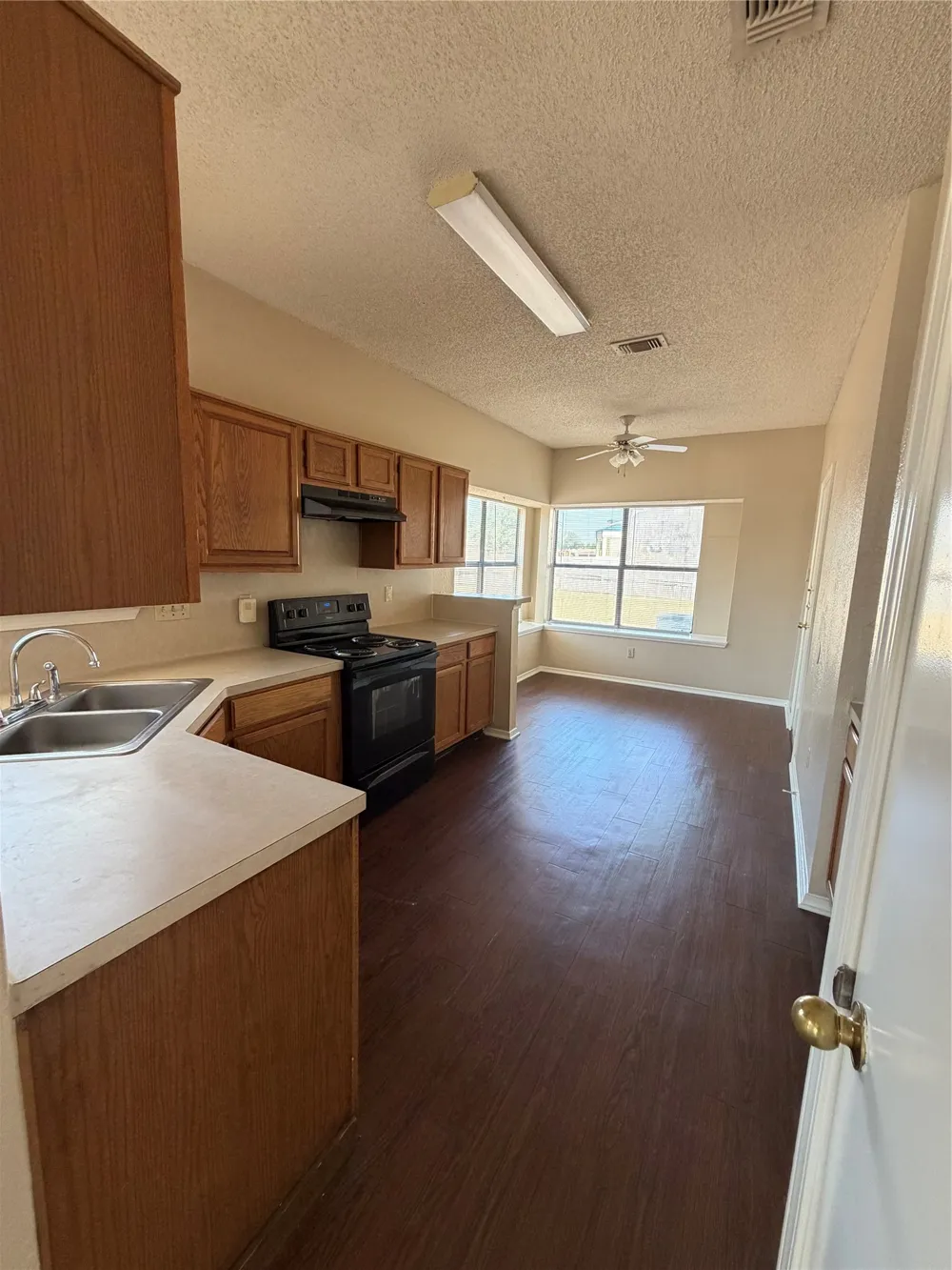 425 Horse Shoe Bend Mesquite, TX 75149