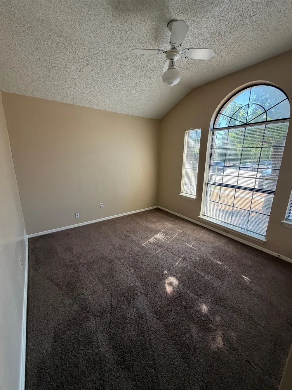 425 Horse Shoe Bend Mesquite, TX 75149
