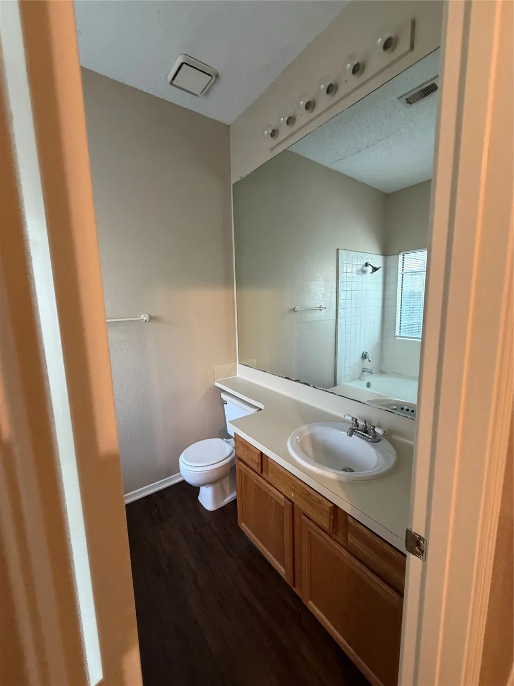 425 Horse Shoe Bend Mesquite, TX 75149