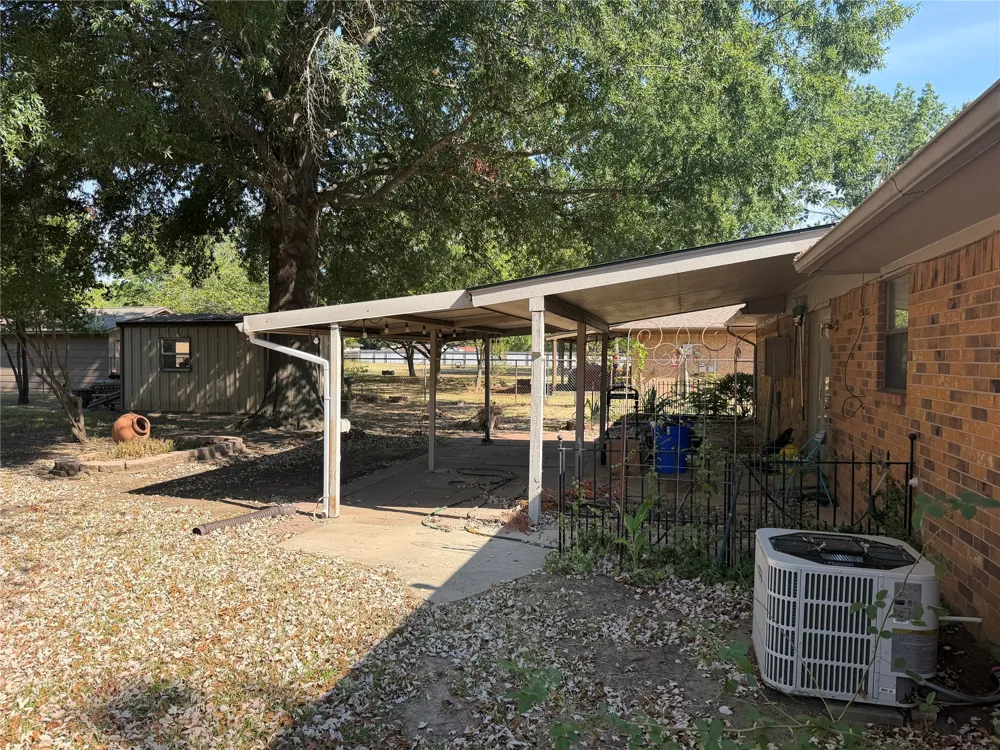 513 Meadowlark Lane Durant, OK 74701