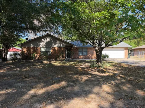 513 Meadowlark Lane