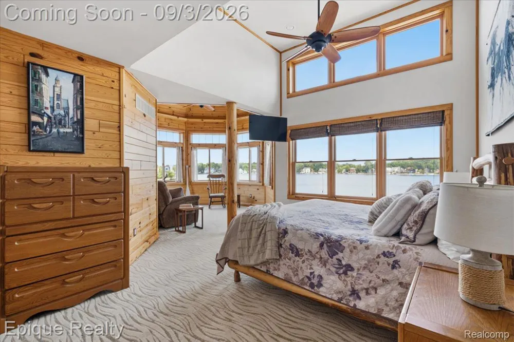 51 Crescent Avenue Lake Orion Village, MI 48362