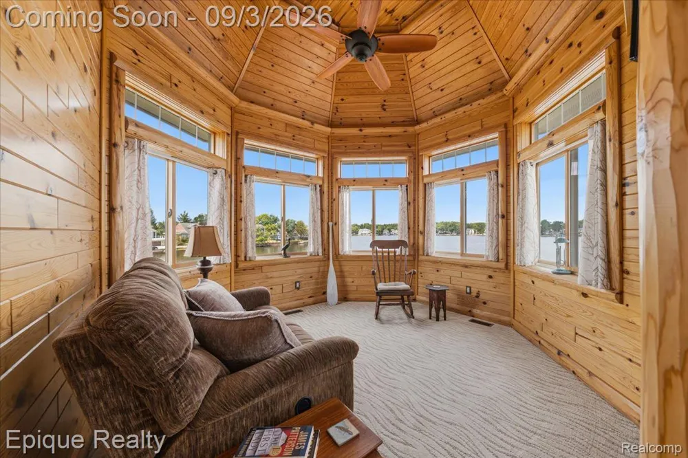 51 Crescent Avenue Lake Orion Village, MI 48362