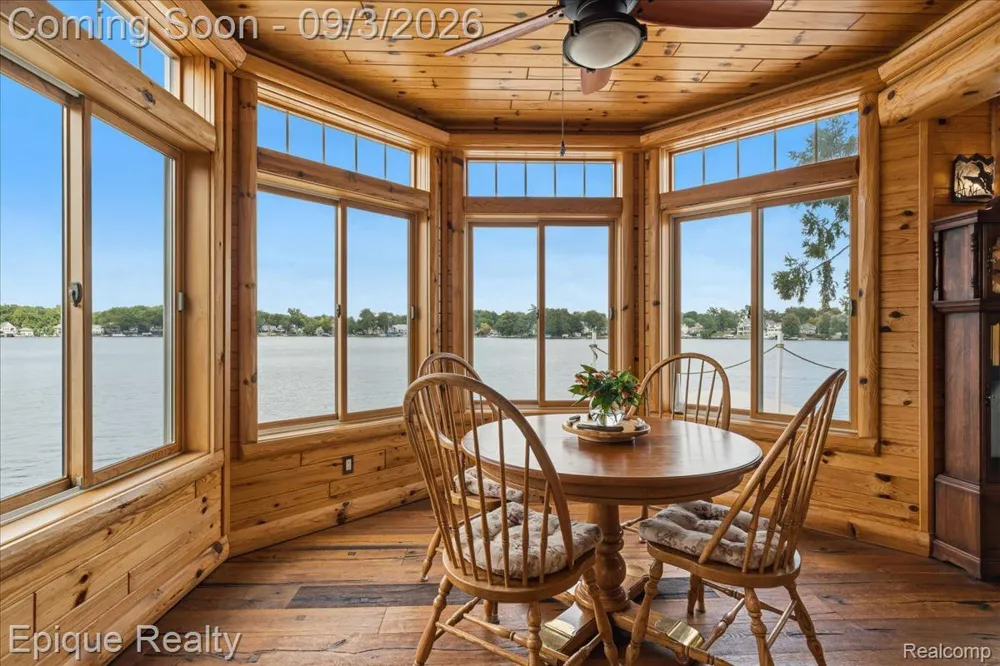51 Crescent Avenue Lake Orion Village, MI 48362