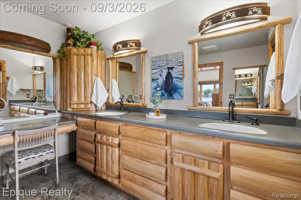 51 Crescent Avenue Lake Orion Village, MI 48362