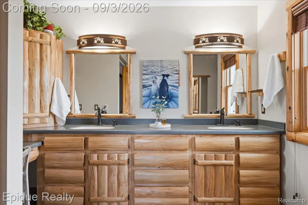 51 Crescent Avenue Lake Orion Village, MI 48362